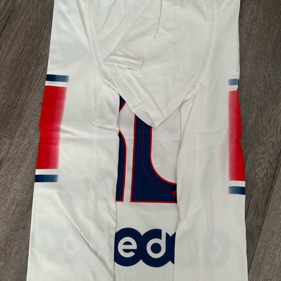 PSG Messi Nike #30 Men’s Fanatics Jersey T-shirt - Picture 2 of 3